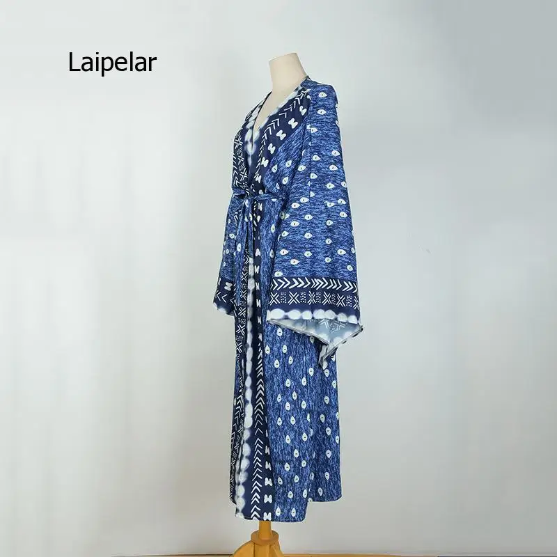 

2021 Spring New Summer Swimming Female Blue Peacock Tail Print Cardigan Beach Bikini Sunscreen