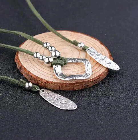 Ожерелье чокер женское кожаное многослойное Длинное колье с подвеской в виде