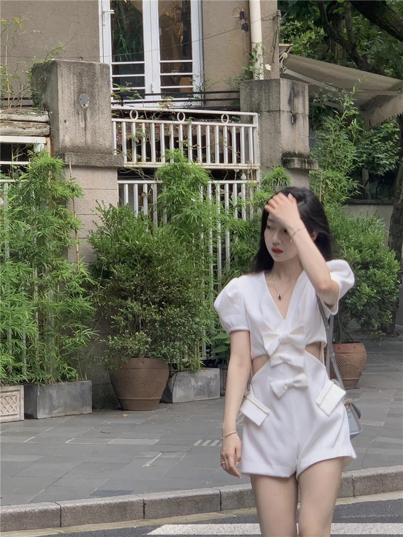

Bow High Quality Design Jumpsuit Women 2021 New Summer Straight Leg Patchwork Hollow Out Fashion Elegant White Casual Jumpsuits