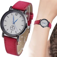 quartz watches fashion round dial comfortable leather strap couple watches ladies men casual wrist watches tc21