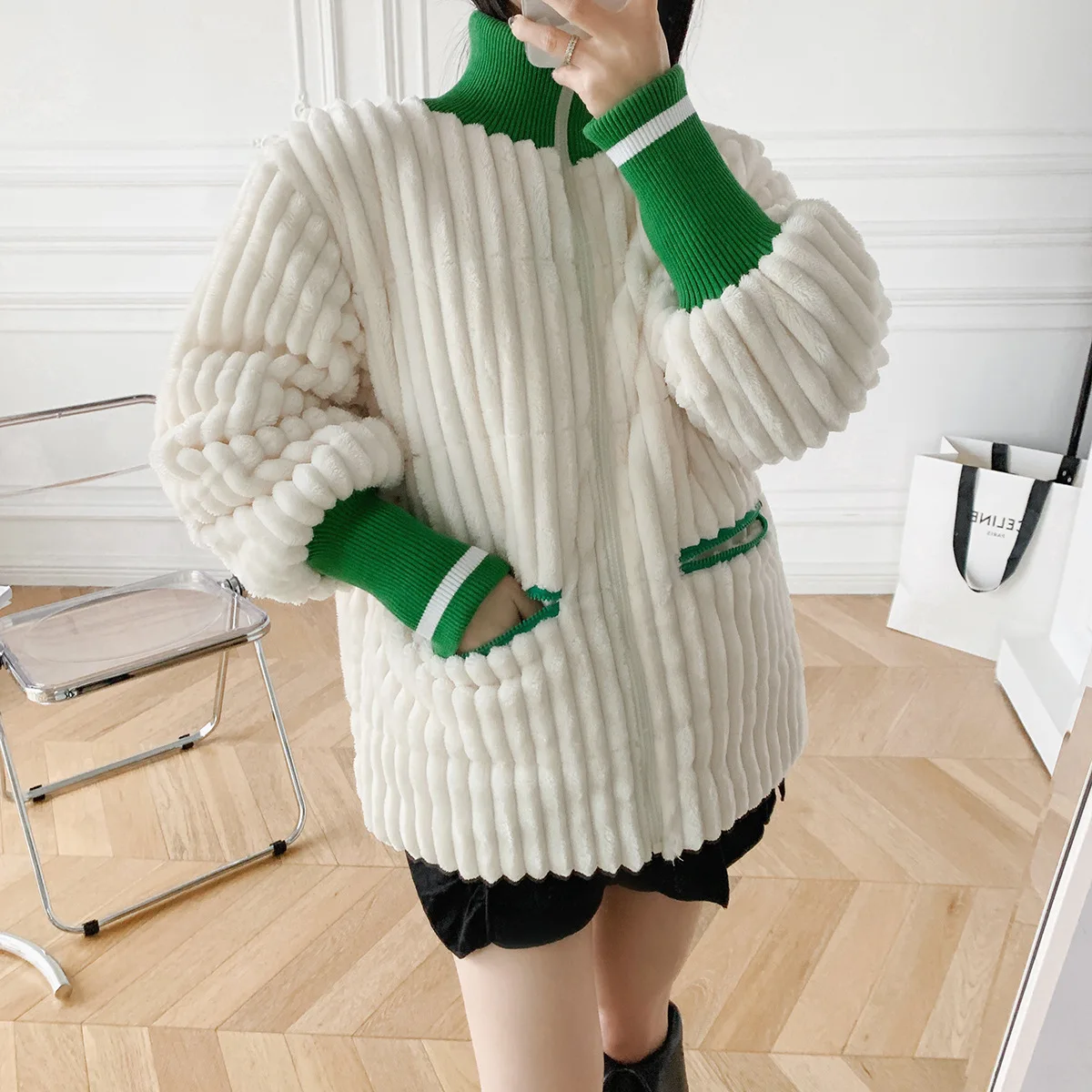 

Куртка женская Вельветовая утепленная, брендовая теплая хлопковая верхняя одежда, зимние пальто