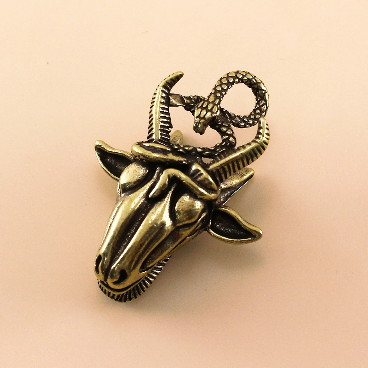 1 шт. латунная подвеска в виде головы овцы|Пряжки и крючки| |