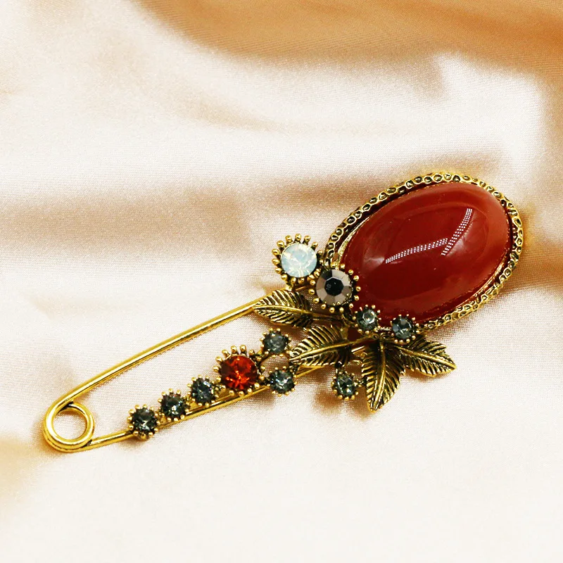 

Oriental Charm New European and American Ruby Retro Big Brooch All-match Coat Fur Clothing Accessories High-end Brooch Brooch L7