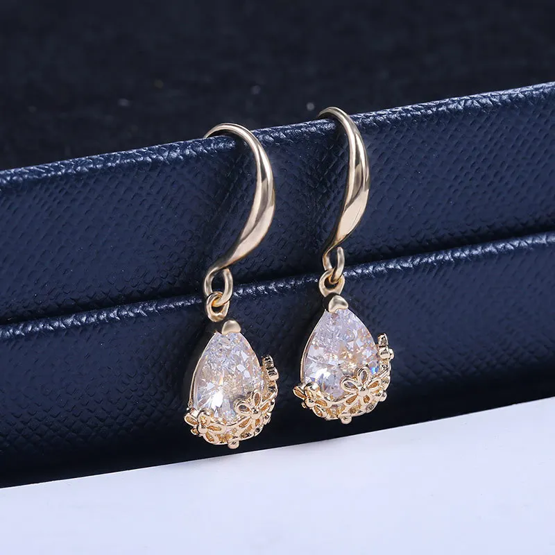 Элегантные серьги в форме капли воды с кубическим цирконием и кристаллами для