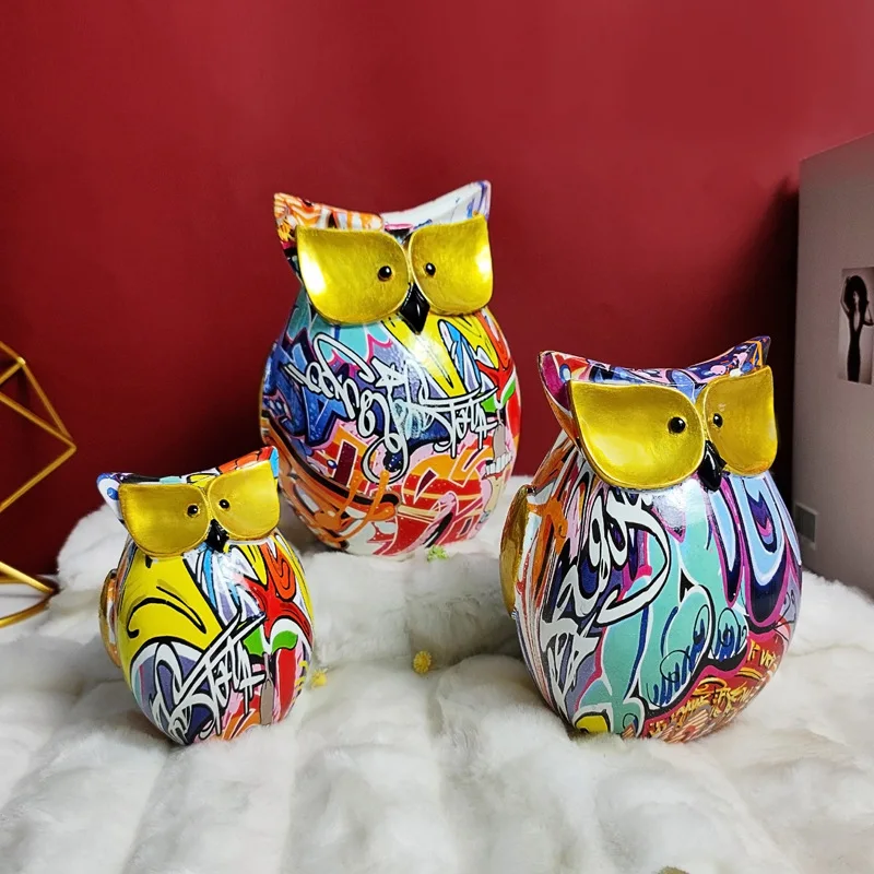 

Nordic Creative Colored Resin Crafts Owl Decoration Home Living Room Wine Cabinet Bedroom Bizarre Animal Decoration Gift