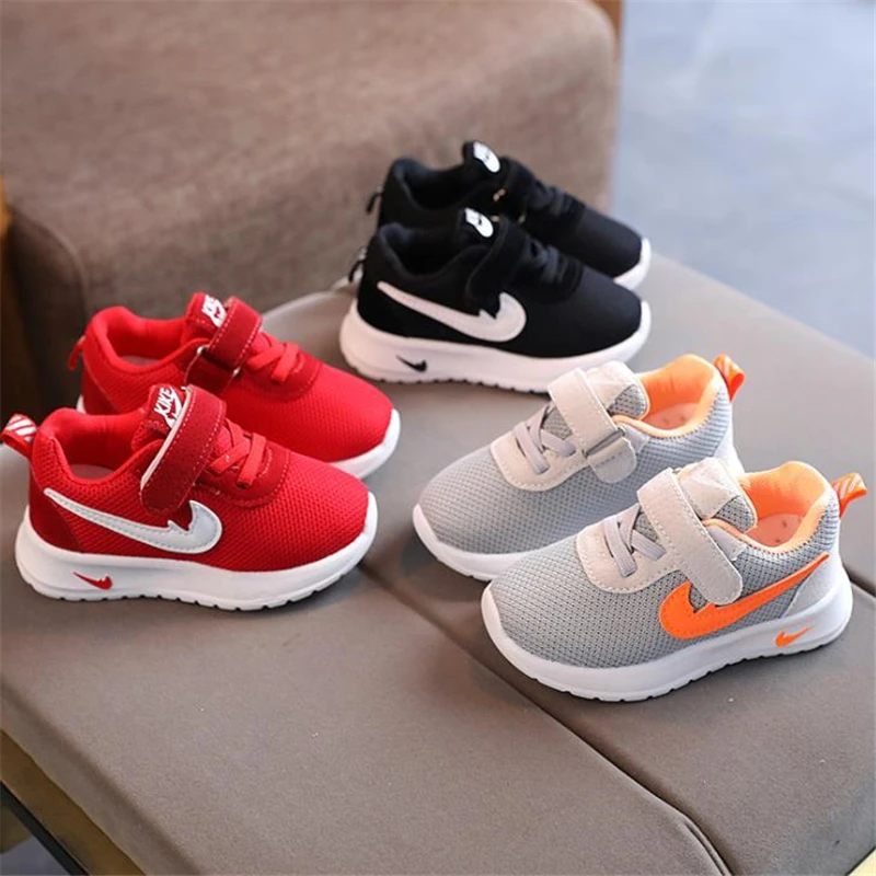 

Sportswear & Accessories