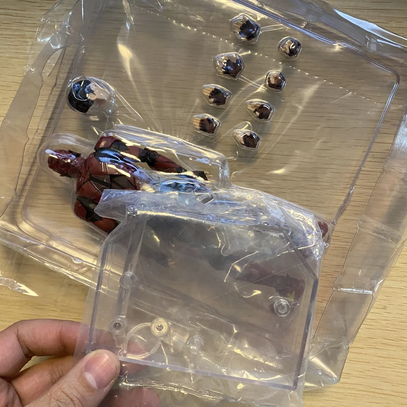 

Comic The Flash Action Figures MAF 058 Model Toys 16cm