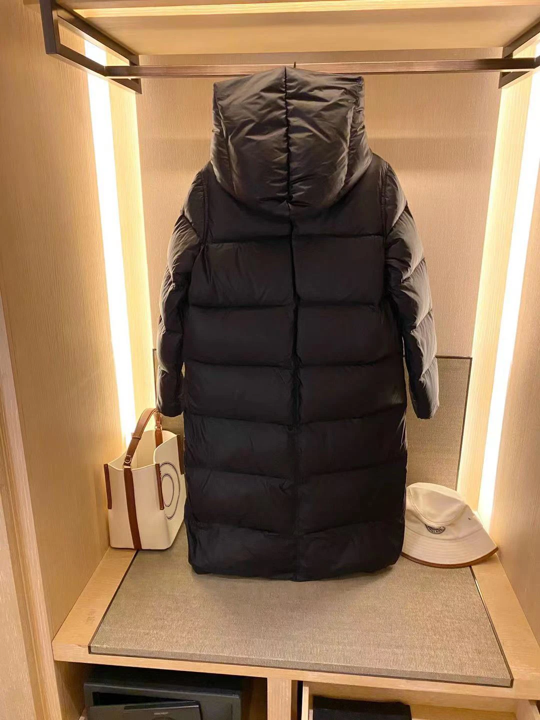 Новинка зимняя женская куртка утепленное пальто с капюшоном на белом утином пуху