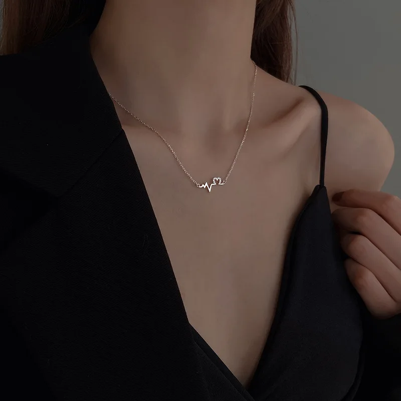

925 sterling silver jewelry with hollow love temperament lightning heartbeat clavicle chain necklace for female wholesale