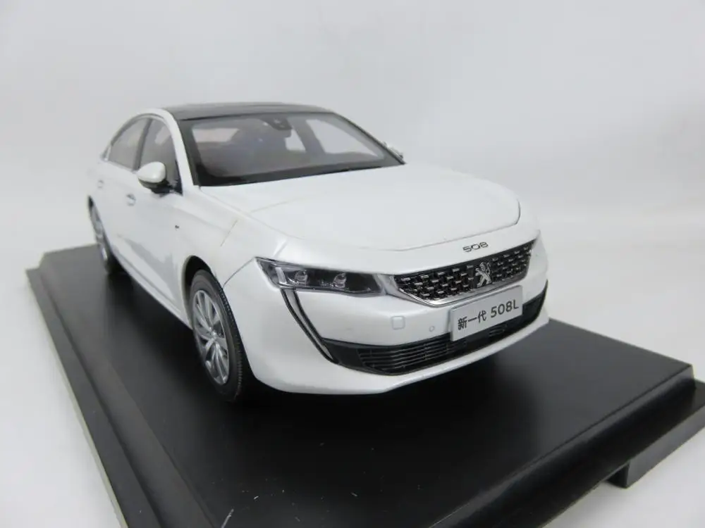 

Original authorized authentic 1:18 PEUGEOT new generation 508L Diecast scale car model Alloy Toy Miniature Collection Gifts