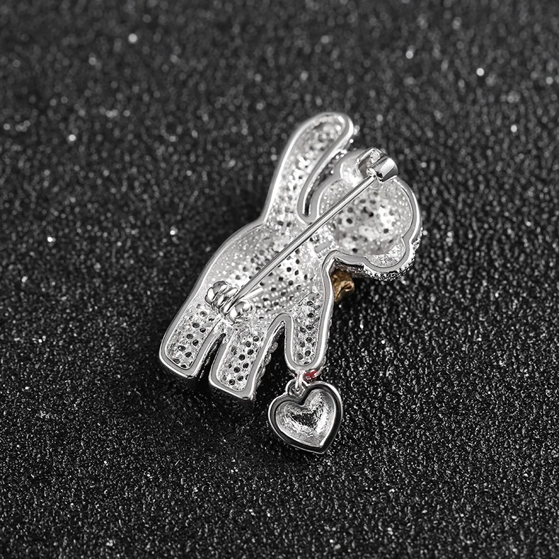 Lovely Bear Crystal Brooches for Women Sweet Teddy Holding Red Heart Enamel Pins Gold Bowknot Brooch Vintage Animal Jewelry