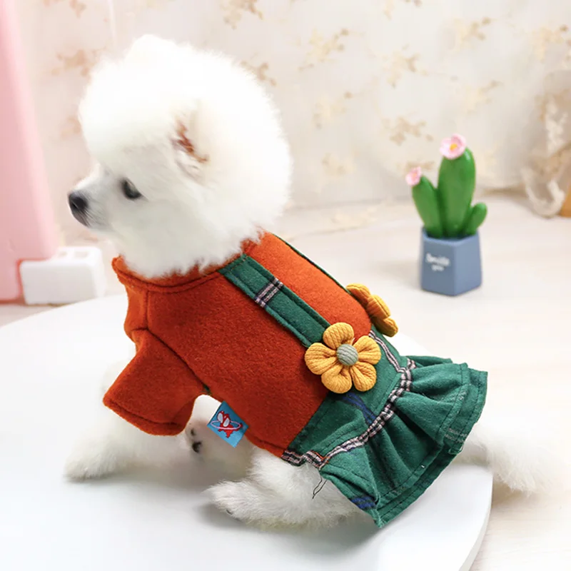 

Шерстяное платье карамельного цвета для маленьких собак и кошек