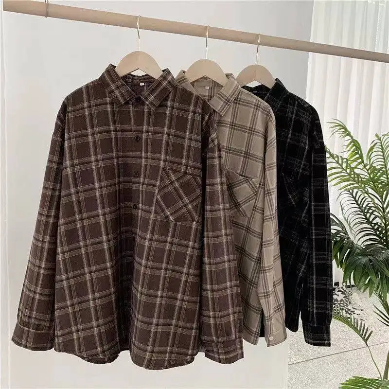

Vintage Women Plaid Shirts Loose Oversize Long Sleeve Button Up Fall Shirt Casual Pocket Female Tops Korean Black Tops 2021