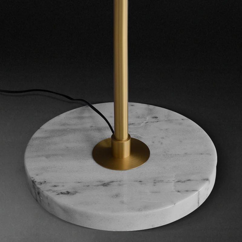 Минималистичная латунная Напольная Лампа в стиле пост-модерн художественная