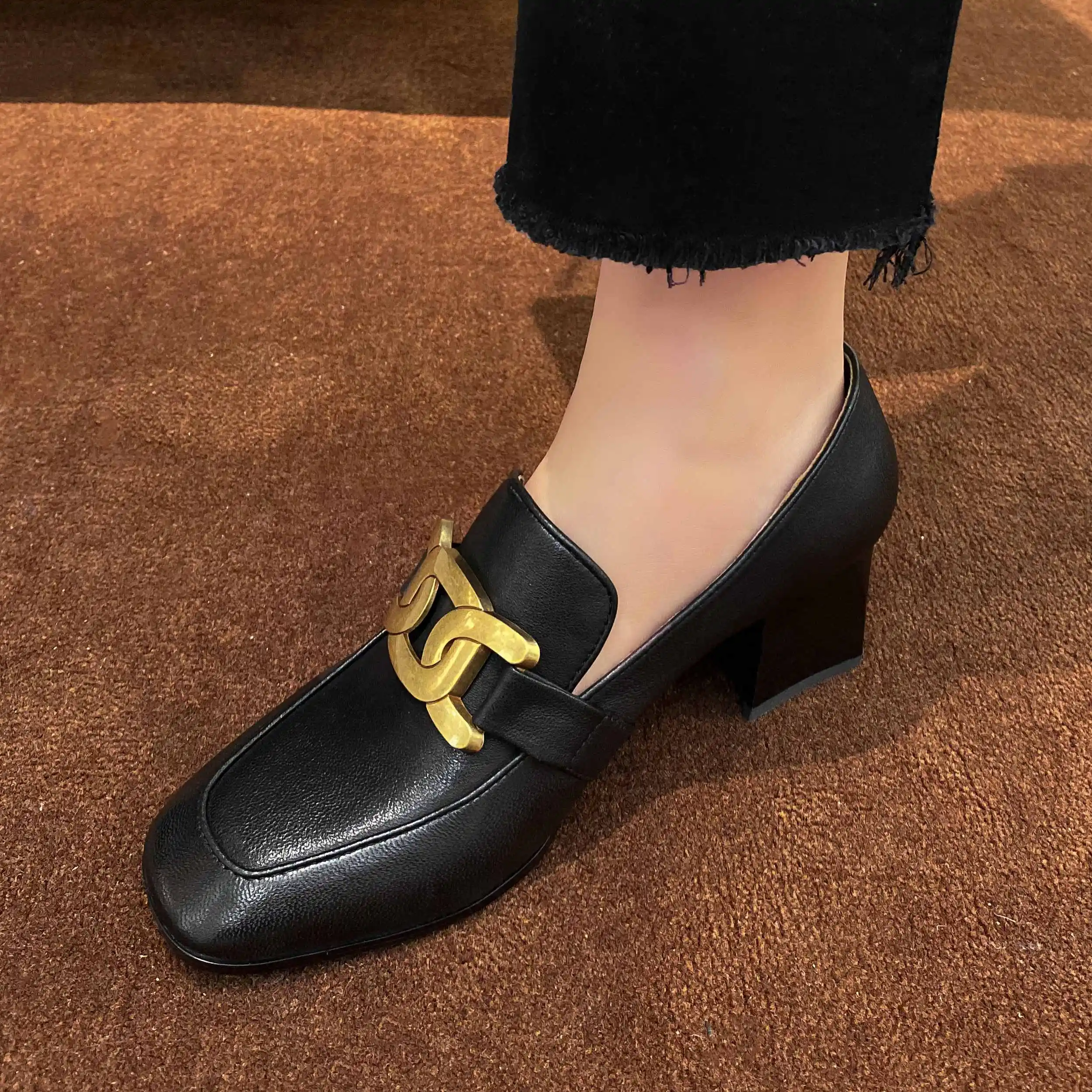 

Krazing Pot streetwear full grain leather metal decorations square toe thick high heel slip on elegant lady cozy women pumps L26