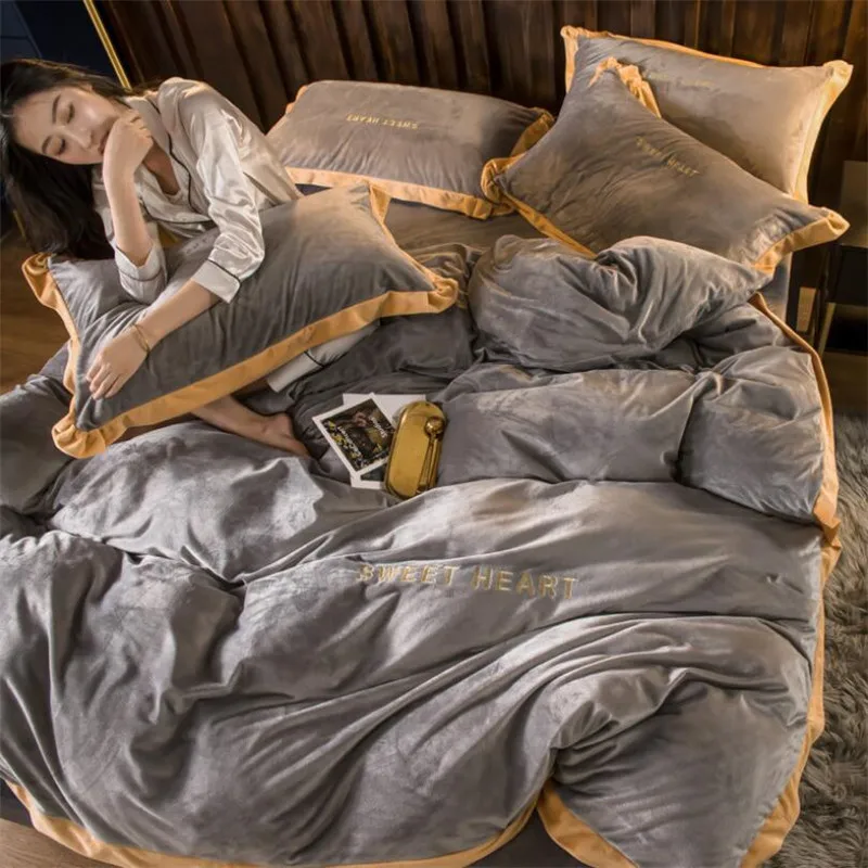 Комплект постельного белья из 4 предметов толстый кашемировый снежинки с