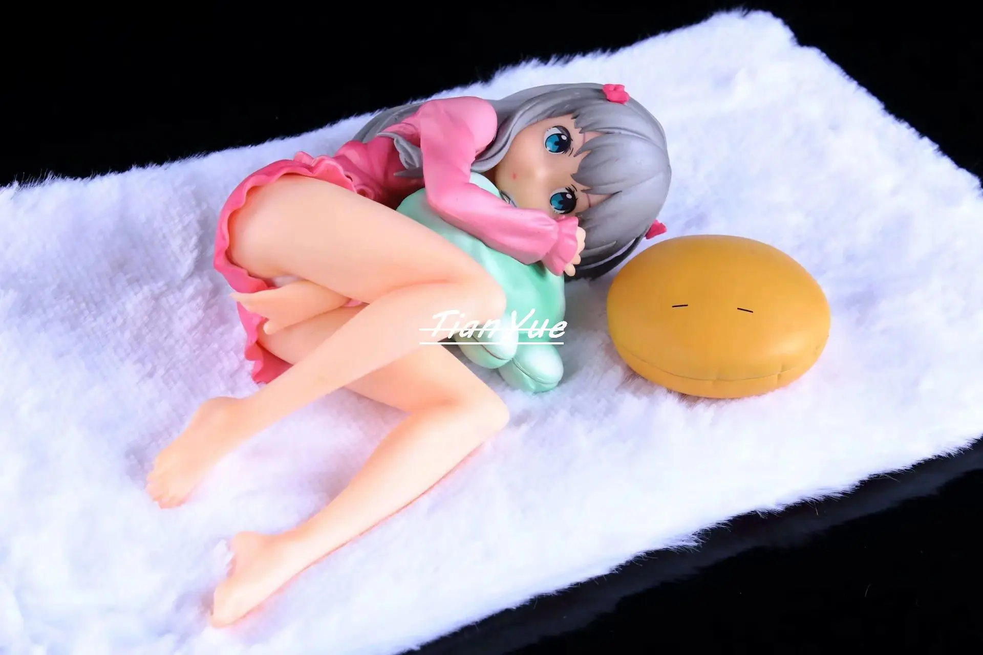 

Anime Izumi Sagiri sleeping Ver. PVC Sexy Figure Model Toy 18cm