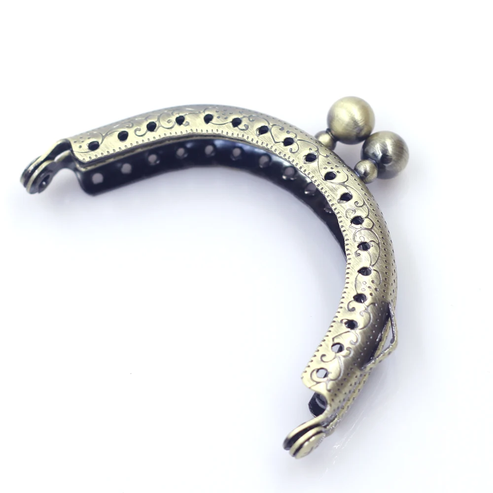 

50PCS Bronze Tone 6.5cm Arch Metal Purse Bag Frames Kiss Clasps Clutch Buckle Clips Handbag Luggage Hardware Double Ball Head