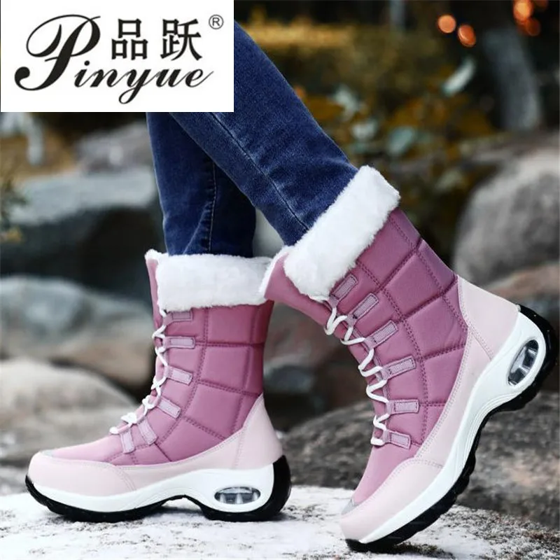 

Зимние водонепроницаемые женские ботинки, теплые плюшевые женские зимние ботинки, уличные Нескользящие кроссовки, меховые ботильоны на пл...