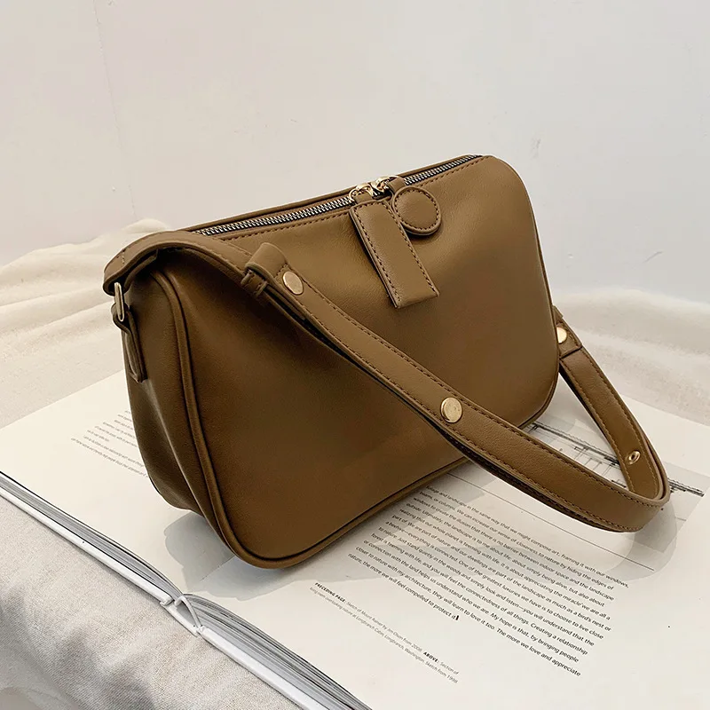 

High Quality Simple Ladies Shoulder Bag 2022Autumn and Winter New Trendy Fashion Messenger Bag Net Red Underarm Small Square Bag