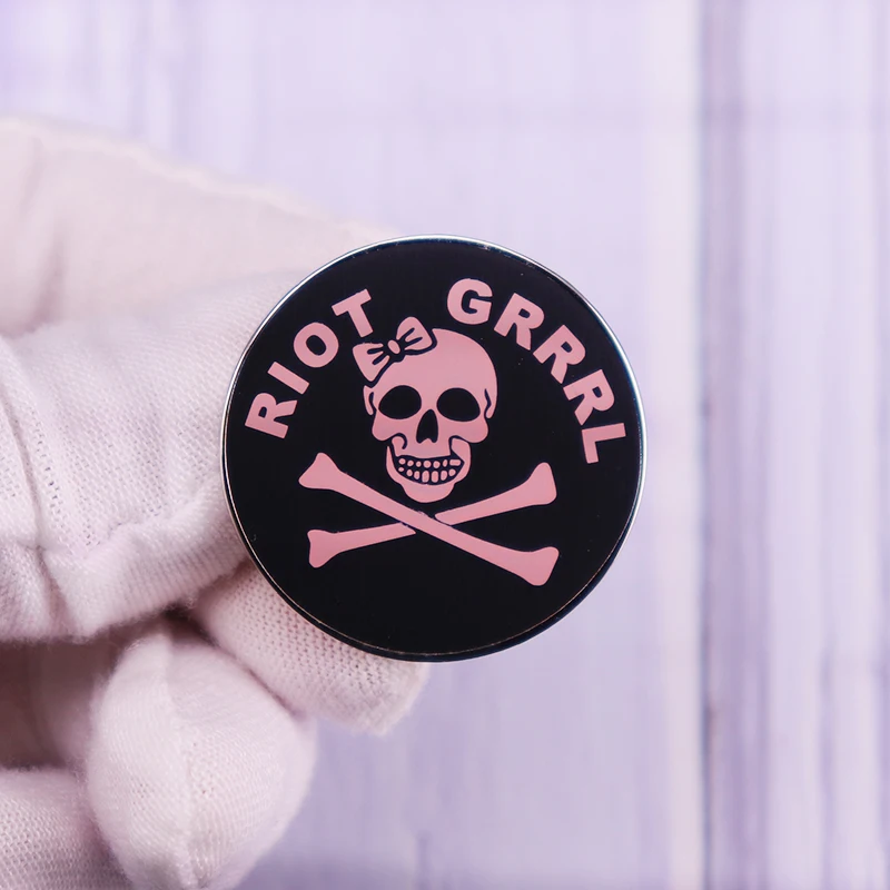 Сумка-Кроссбоди с розовым черепом и бантом | Украшения аксессуары