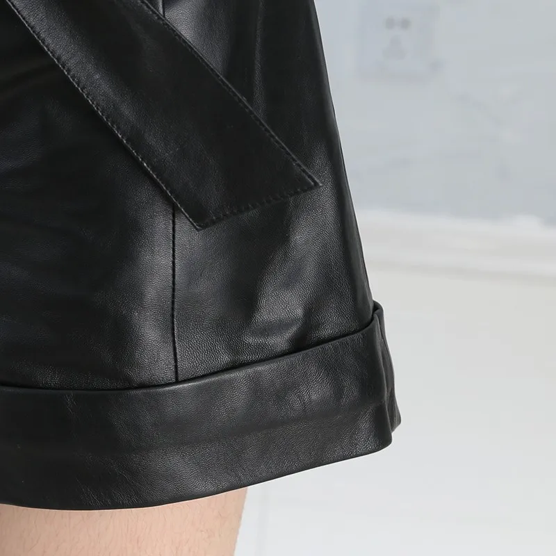

2021 Bow Leather Shorts Women Real Sheepskin Red Black Plus Size High Waist Shorts Feminino Vintage Korean Style Leather Shorts