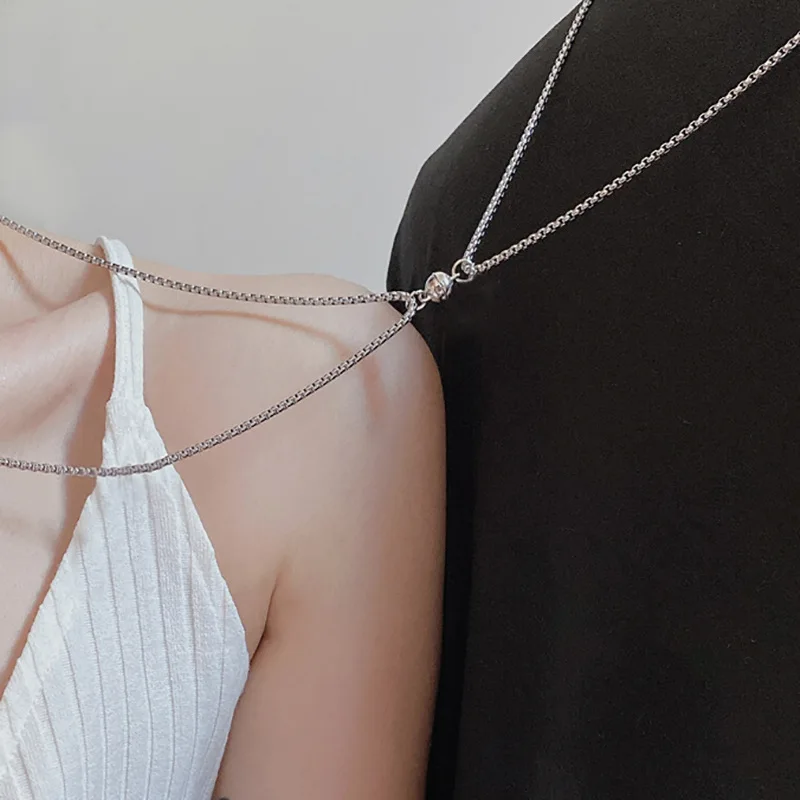 

2Pcs Magnetic Couple Necklace Lovers Anniversary Pendant Necklace Women Valentine's Day Jewelry 2021
