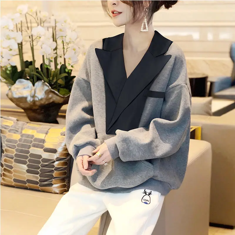 

Тонкий свободный дизайнерский нишевый топ в стиле пэчворк с V-образным вырезом, модный новый свитер для женщин в европейском стиле на весну ...