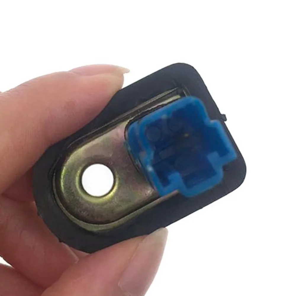 

MB861149 1Pin DOOR LAMP LIGHT SWITCH Parts ( BLACK/BLUE PLUG) 1 Pieces
