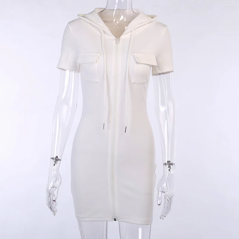 Повседневное трикотажное платье-футболка с молнией и карманами капюшоном лето