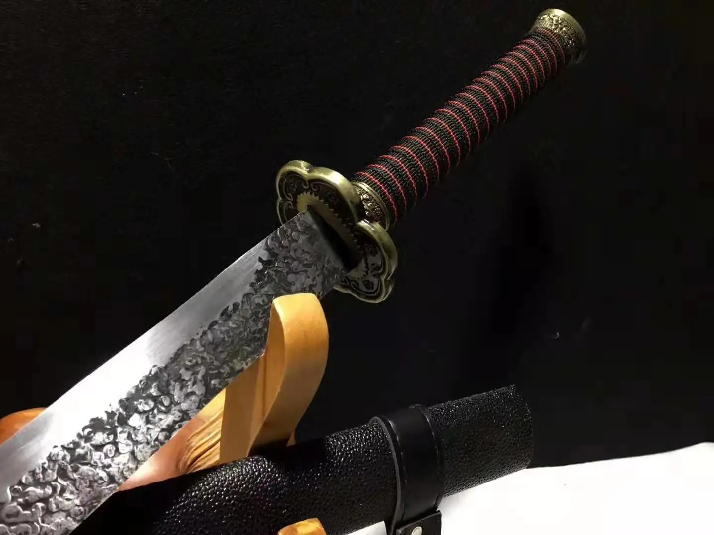 

Plum blossom Tang knife sharp version actual combat version sports equipment