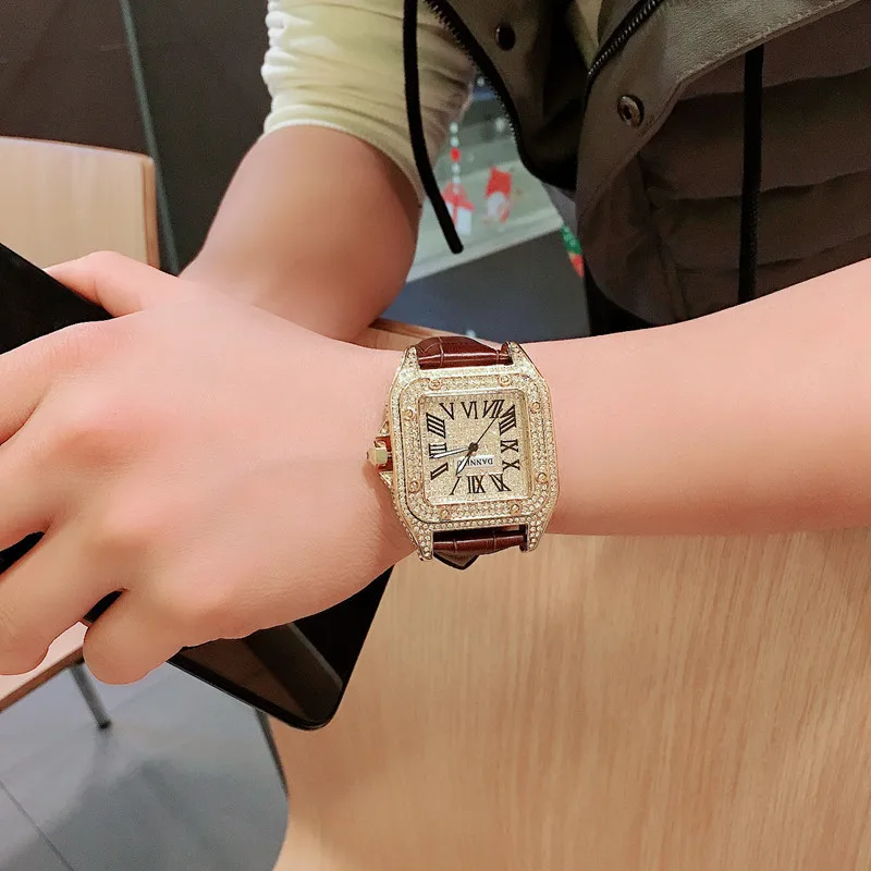 Часы наручные мужские/женские кварцевые с большим циферблатом и квадратным -