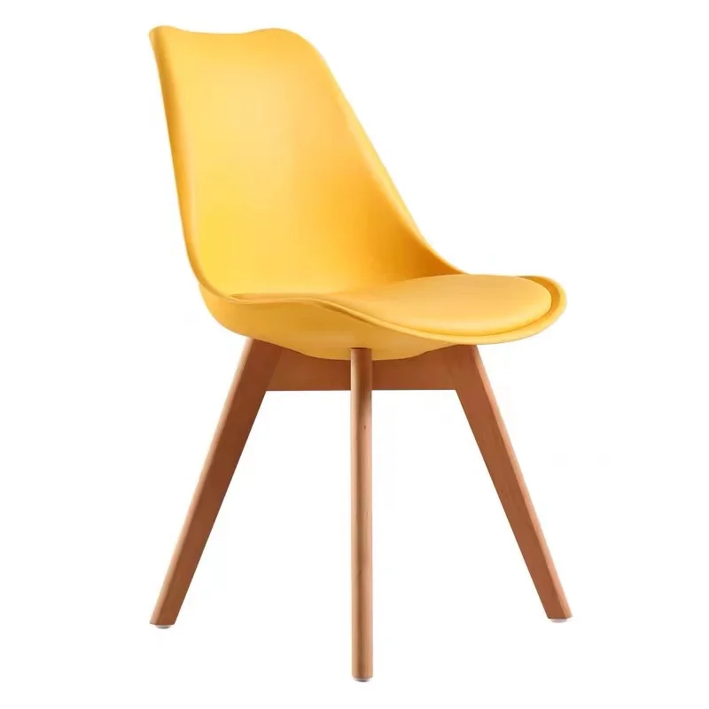 Набор из четырех современных обеденных стульев вдохновленных цельным