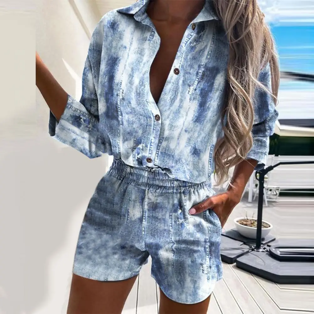 Костюм спортивный женский полосатый из двух предметов пикантная рубашка с