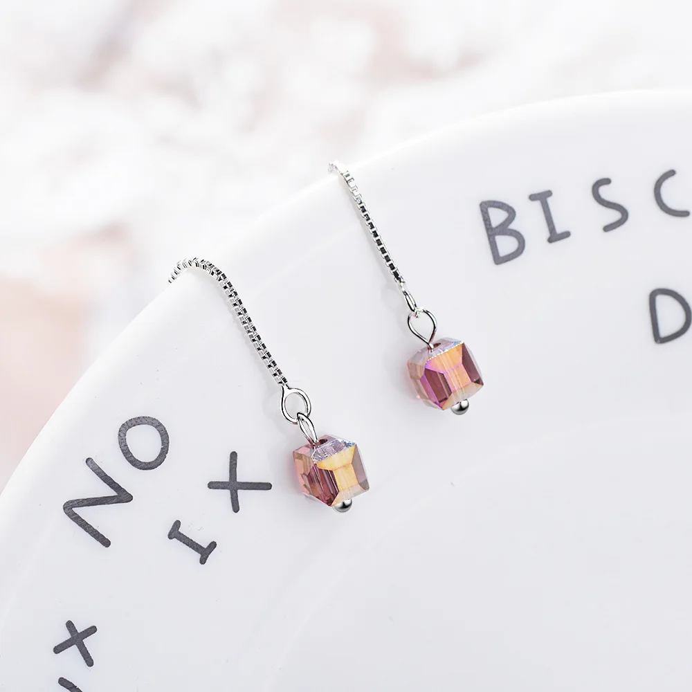 Минималистичные однотонные серьги-кубики с кристаллом из серебра 925 пробы