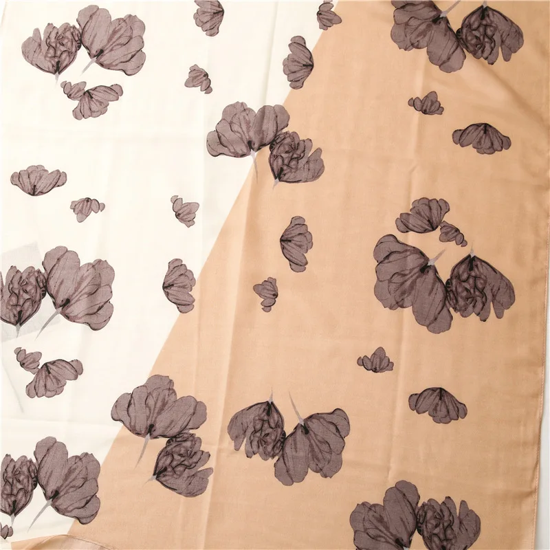 

2021 Spring Autumn Women Cotton Scarf Floral Print Elegant Ladies Neckscarf Bandana Pashmina Summer Beach Stoles