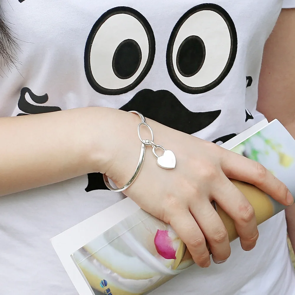 Женский браслет из серебра 2017 пробы с подвеской в форме сердца | Украшения и