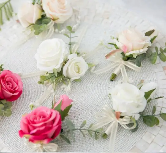 Запястье бутоньерка белый ярко-розовый розового Цветочный браслет невесты