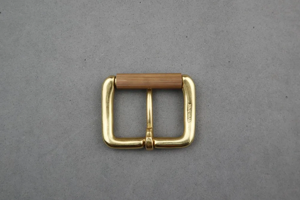 DIY Leahtercraft аппаратное обеспечение 1-1/2 ''(38 мм) Бор твердая латунная пряжка ремня Ролик Пряжка#90311-B38