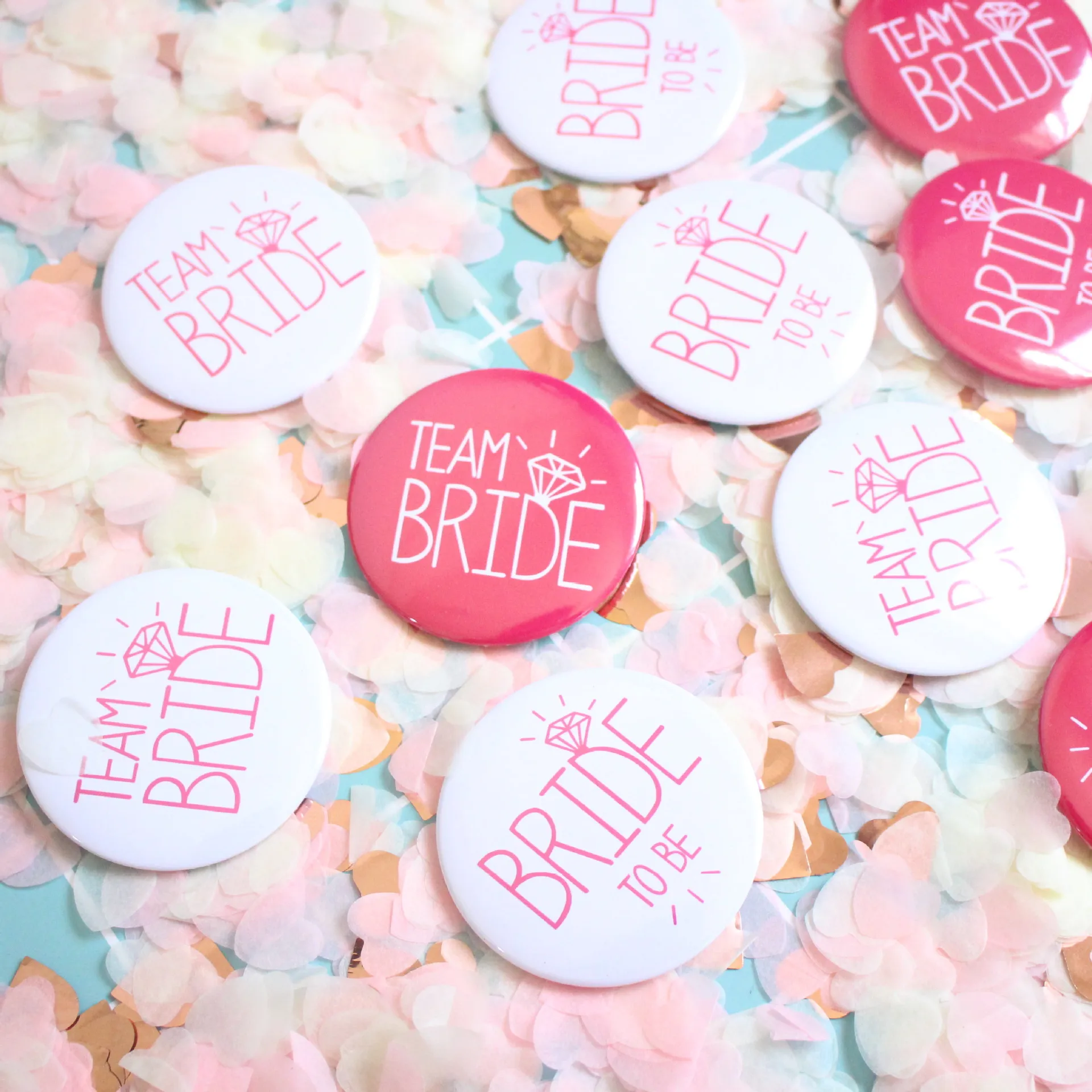 

Big lips Bride To Be Badge Hen Party Bridesmaid Decoration Bachelor Party Team Bride Badge Bridal Shower Wedding Party Supplies