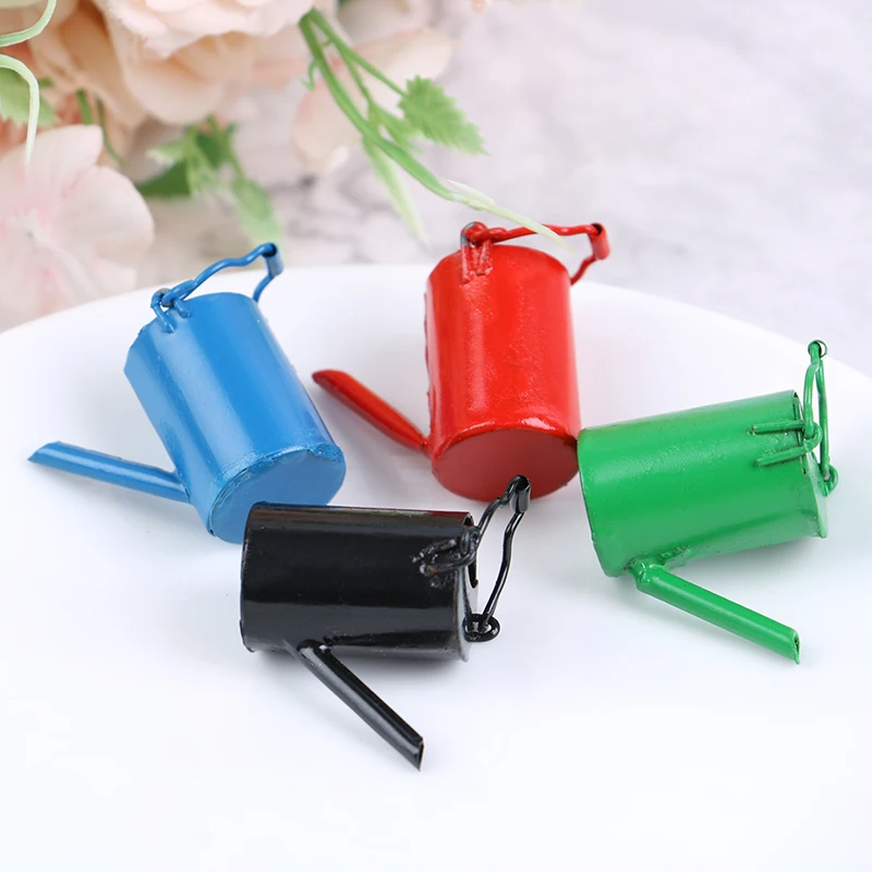 

1pc 1:12 Scale Metal Watering Can Garden Miniature Decoration Dollhouse Miniature Furniture