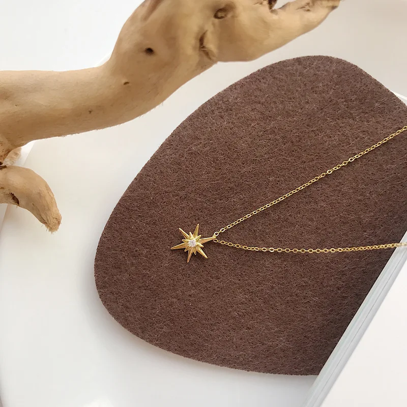 

Подвеска в виде звезды и Давида из серебра с фианитами