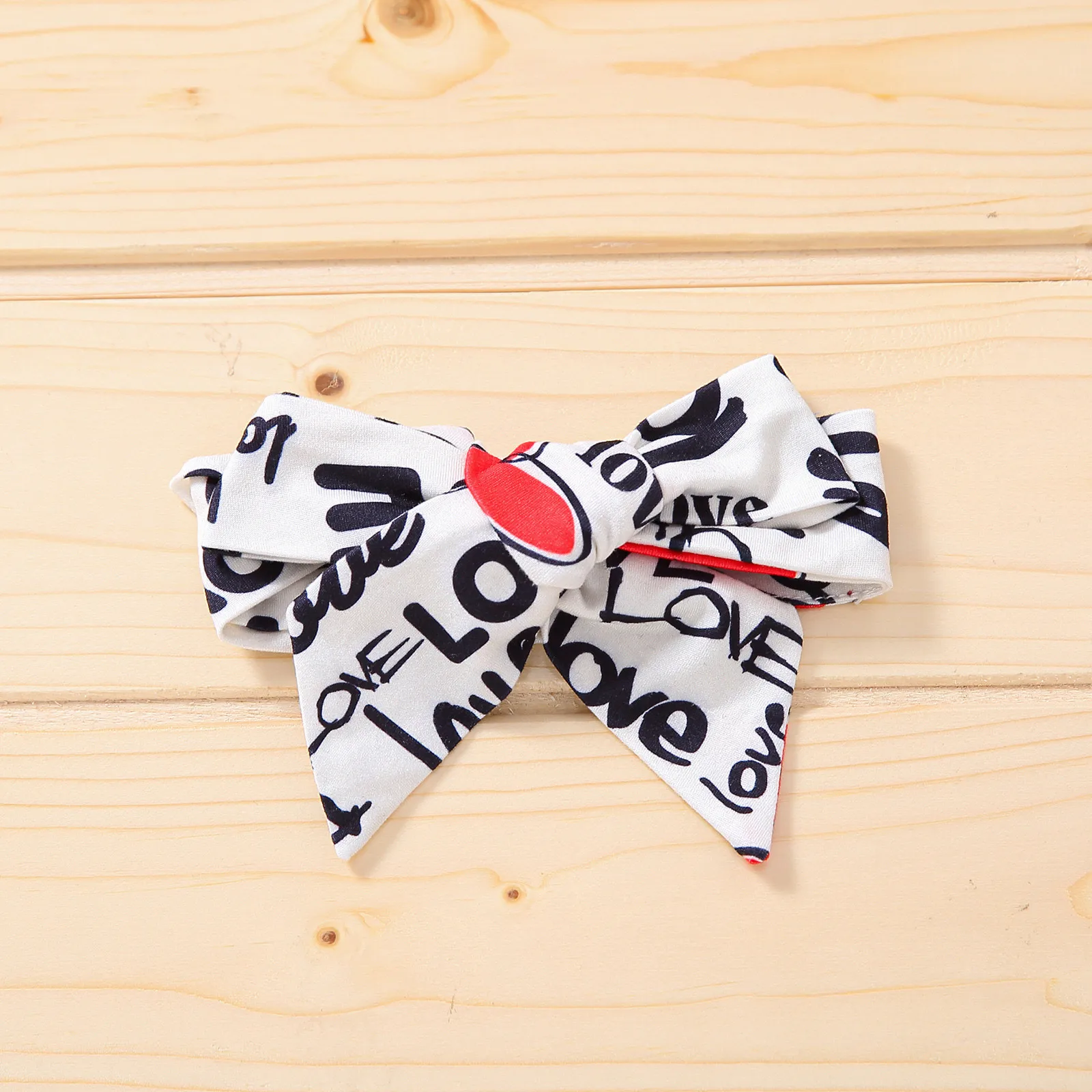 

Infant kids Valentine's Day Outfits Baby Girl Fly Sleeve Round Neck Pullover Love Letter Print T shirt Suspender Skirt Clothing