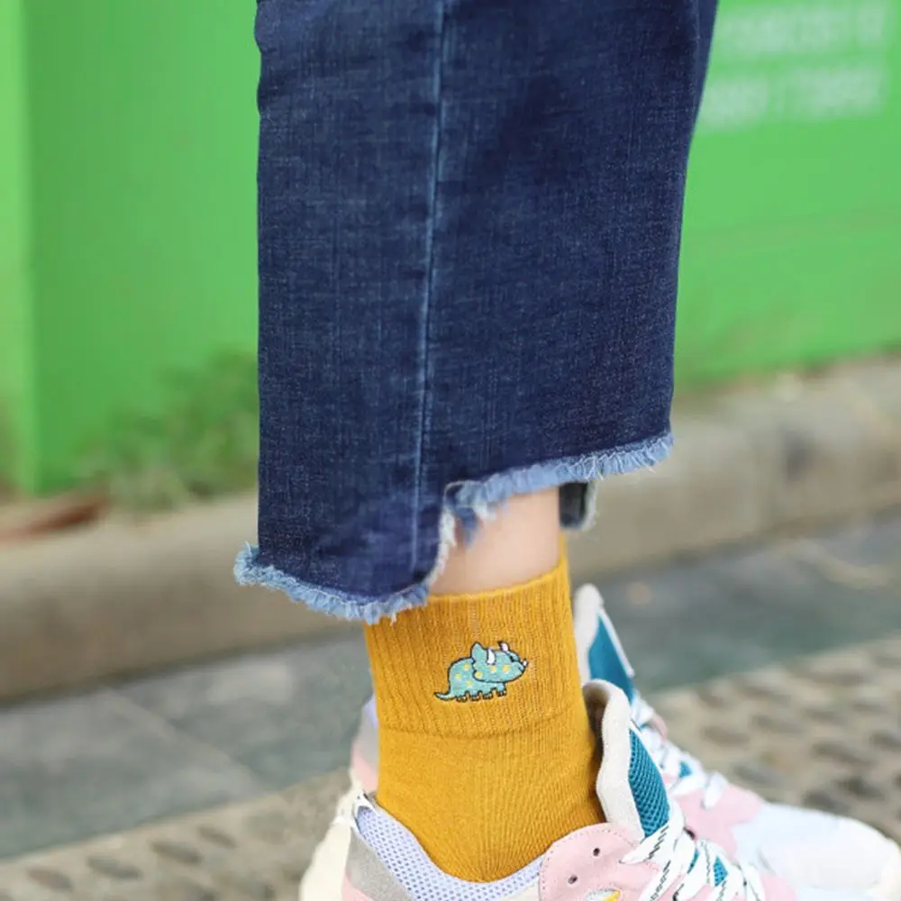 Носки женские хлопковые с вышивкой в виде динозавра | Женская одежда