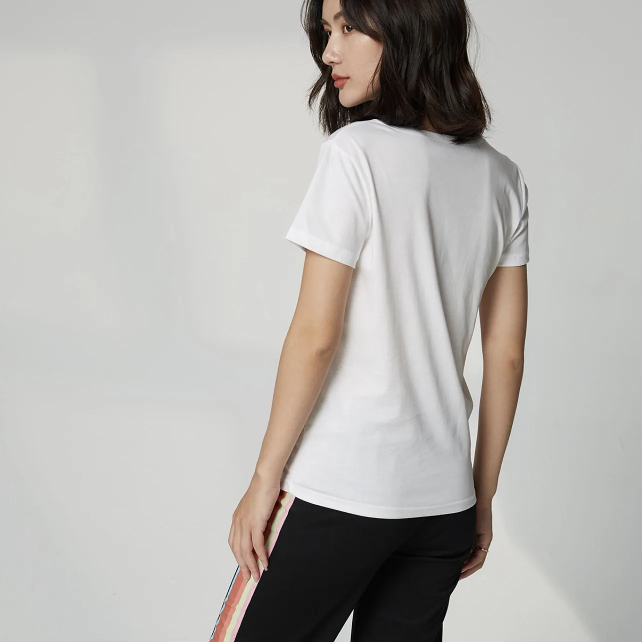 

Solid Color Basic T Shirt Women Casual V-neck Streetwear White Tshirt