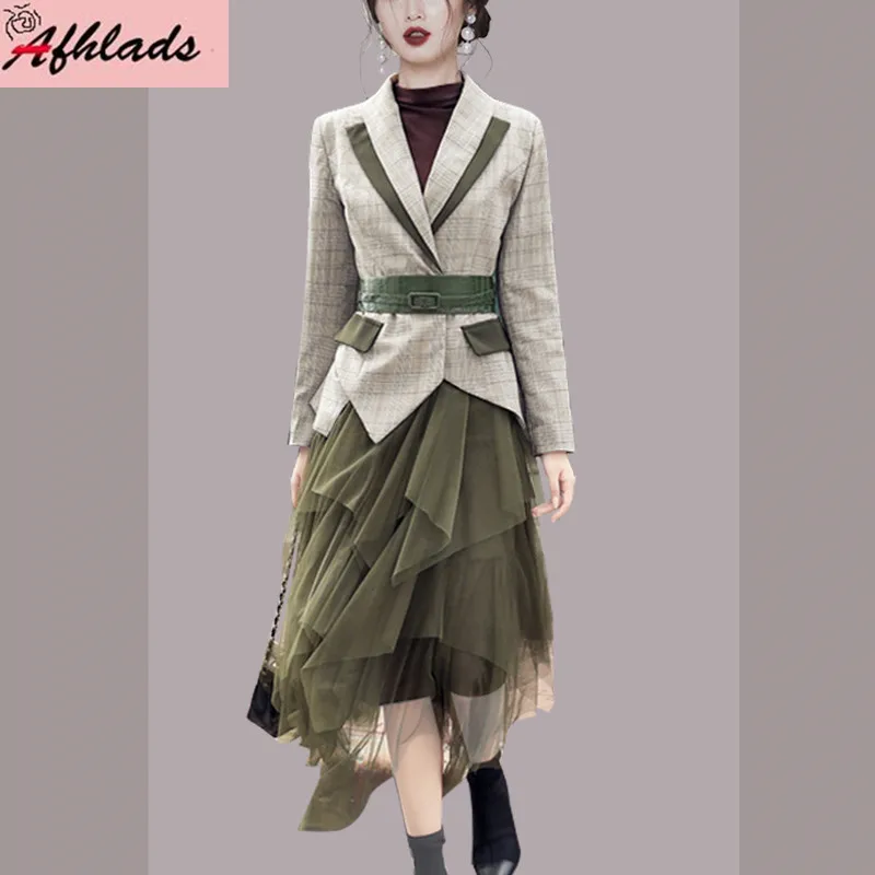 

Женский офисный костюм из двух предметов, клетчатая куртка с длинным рукавом и английским воротником и многослойная сетчатая юбка, весна-ос...