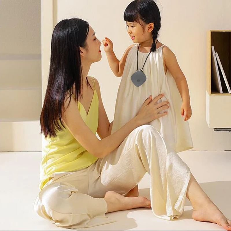 

Portable Air Purifier, Mini Wearable Air Purifier Necklace for Personal Travel Air Purifier for Adult Kid