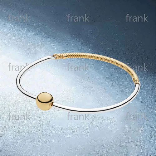 

568143 Moments Three-Link Shine Bangle Bracelet