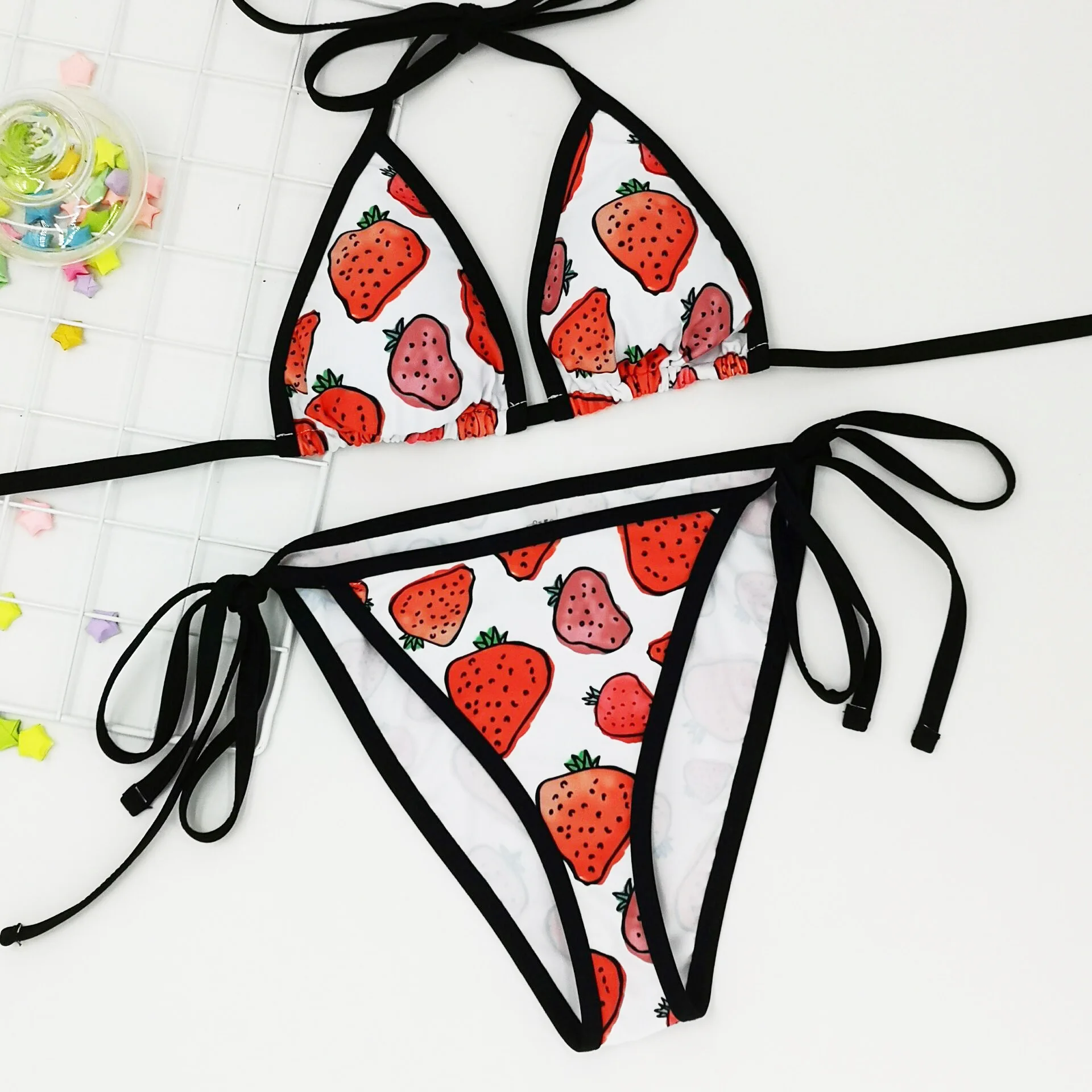 Сексуальное клубничное мини бикини 2020 Женский разрезанный купальник пуш ап