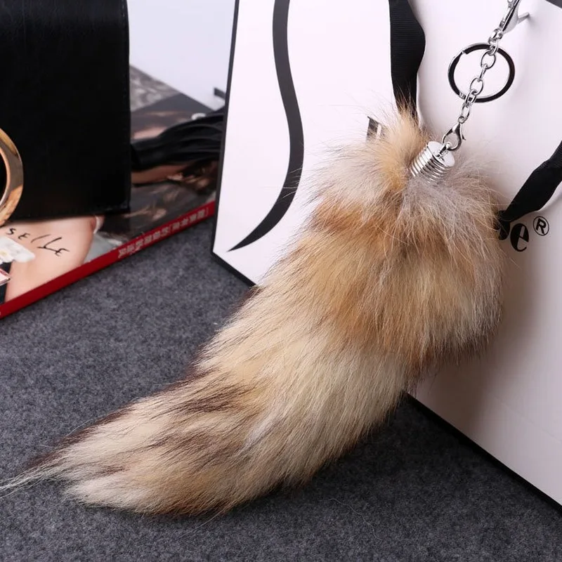 

Oversized Real Fox Tail Keychain Women's Pendant Car Keychain Bag Ornament Hot Sale in Winter